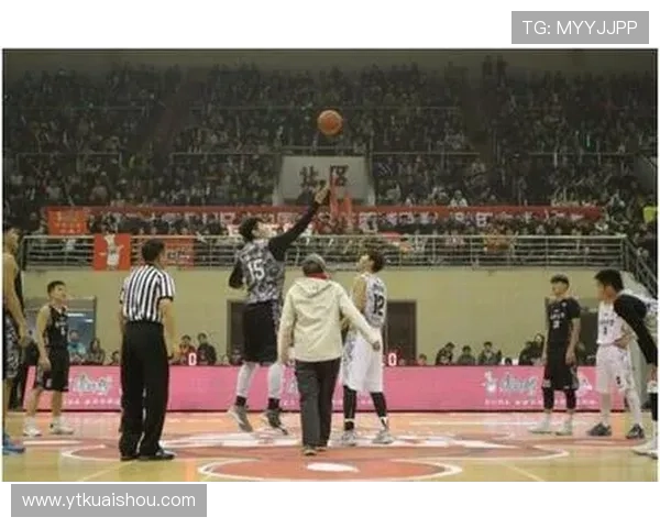 杭州篮球队反击战术解析与深度剖析助力球队崛起之路