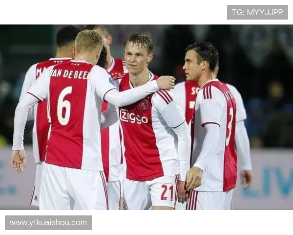 与足球明星畅谈英语技巧与职业生涯的精彩对话